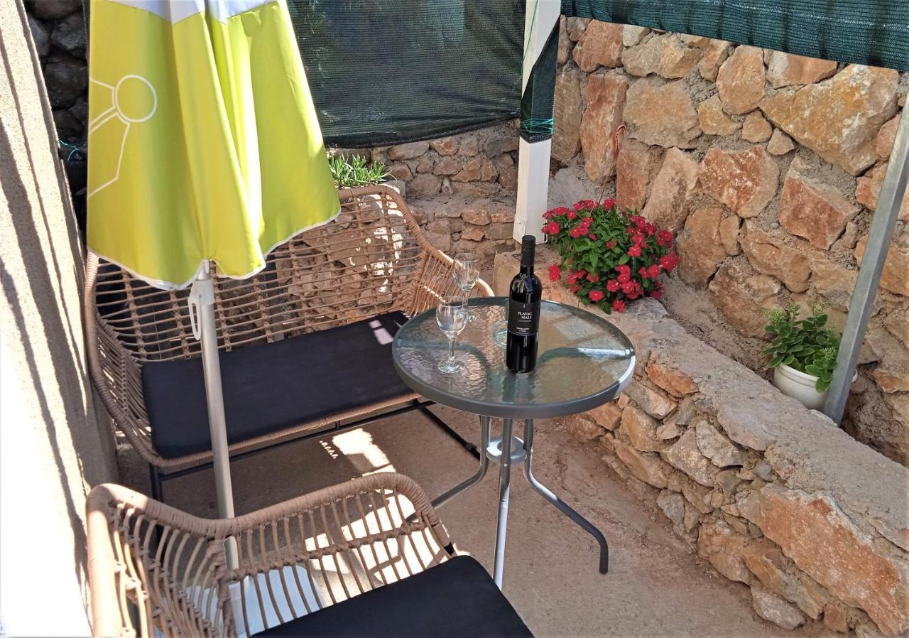 Agave Apartments Stara Baška Екстериор снимка